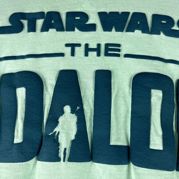 Disney Star Wars Mandalorian Spirit Jersey Adult XL Green Baby Yoda Long Sleeve - Picture 12 of 13